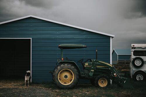 Tips for Choosing the Right Farm Shed for Your Needs